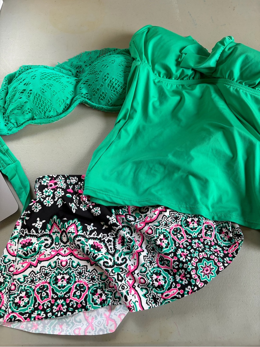 Kenneth Cole Reaction Swim Set 3pc Tankini Bandeau Skirted Bottoms S NWT